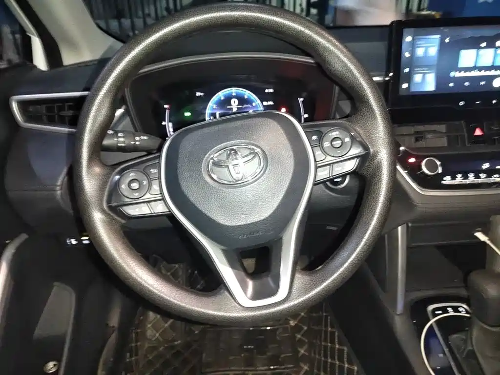 Frontlander 2.0 L CVT Leading