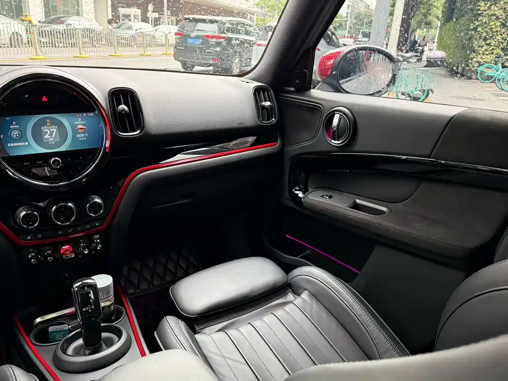 MINI JCW Countryman MINI JCW COUNTRYMAN 2023款 改款 2.0 T JOHN COOPER WORK