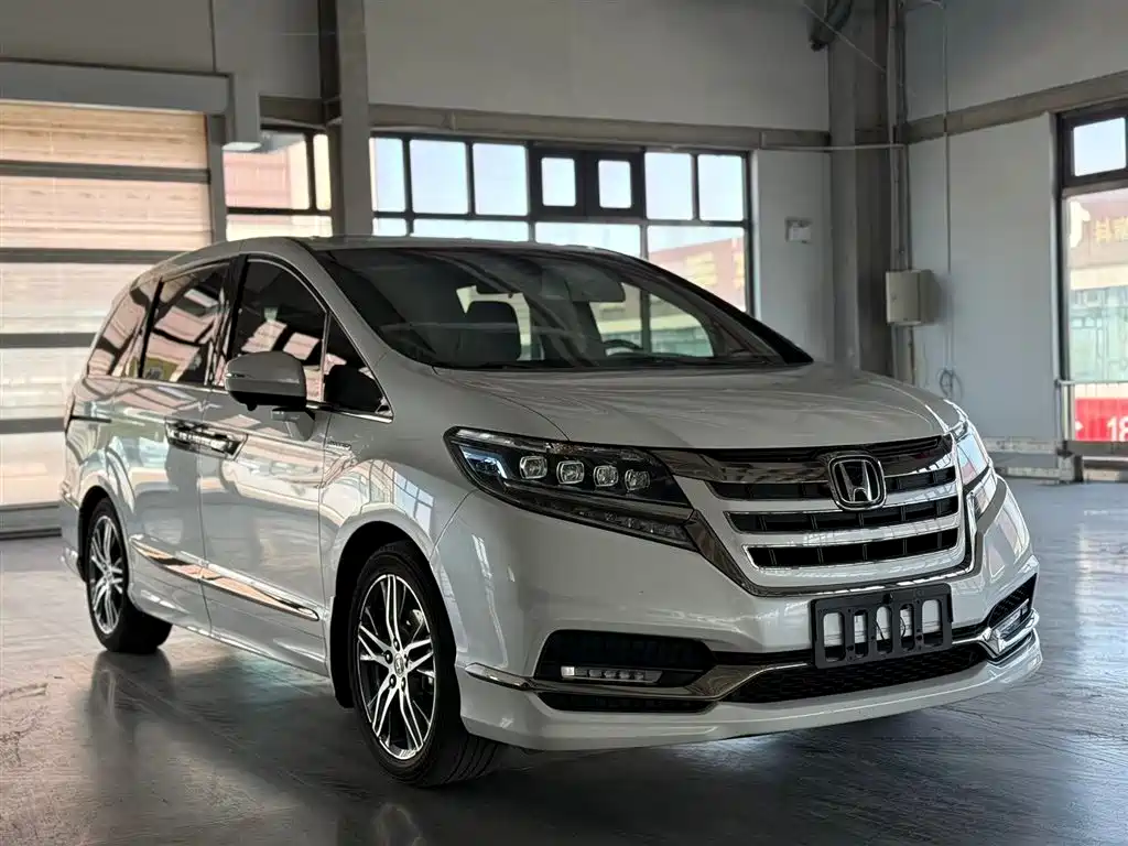 Elysion 2.0 L Hybrid Supreme