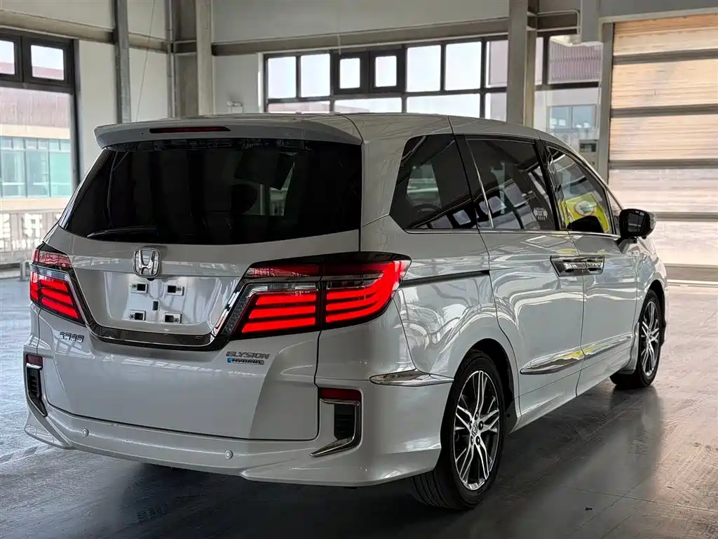 Elysion 2.0 L Hybrid Supreme
