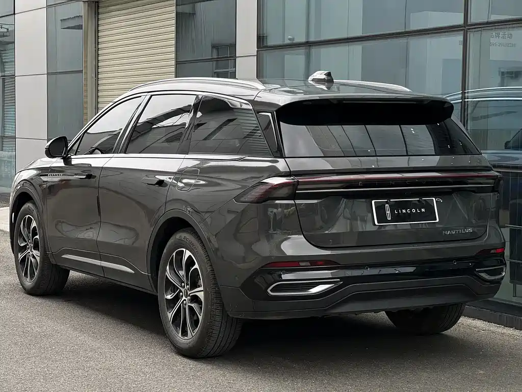 Nautilus 2.0 T 4 WD Comfort Supreme