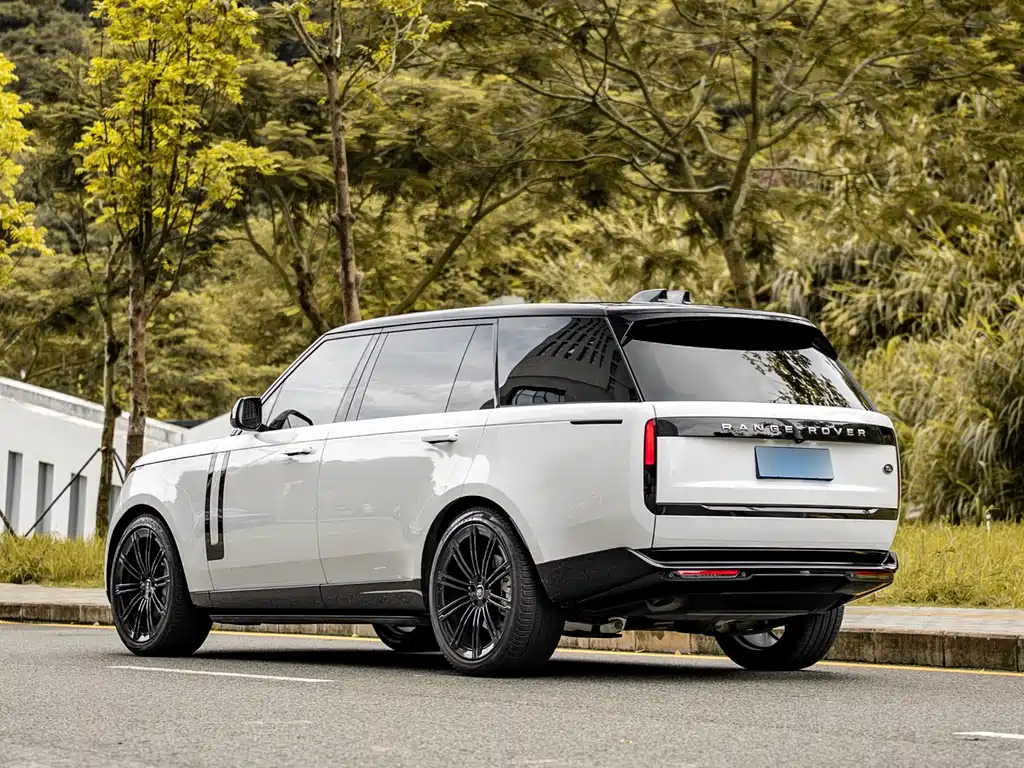 Range Rover 3.0 L6 400 PS Prosperity Extended