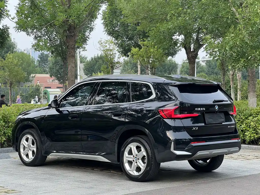 BMW X1 sDrive20 Li X Design Package