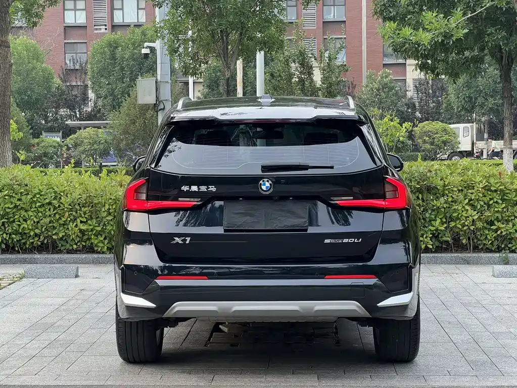 BMW X1 sDrive20 Li X Design Package