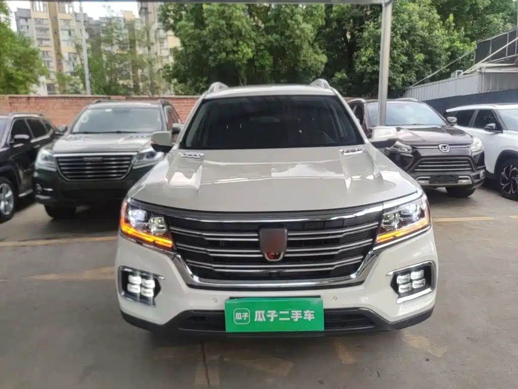 Roewe RX8 30 T Connected 2 WD Outstanding Flagship
