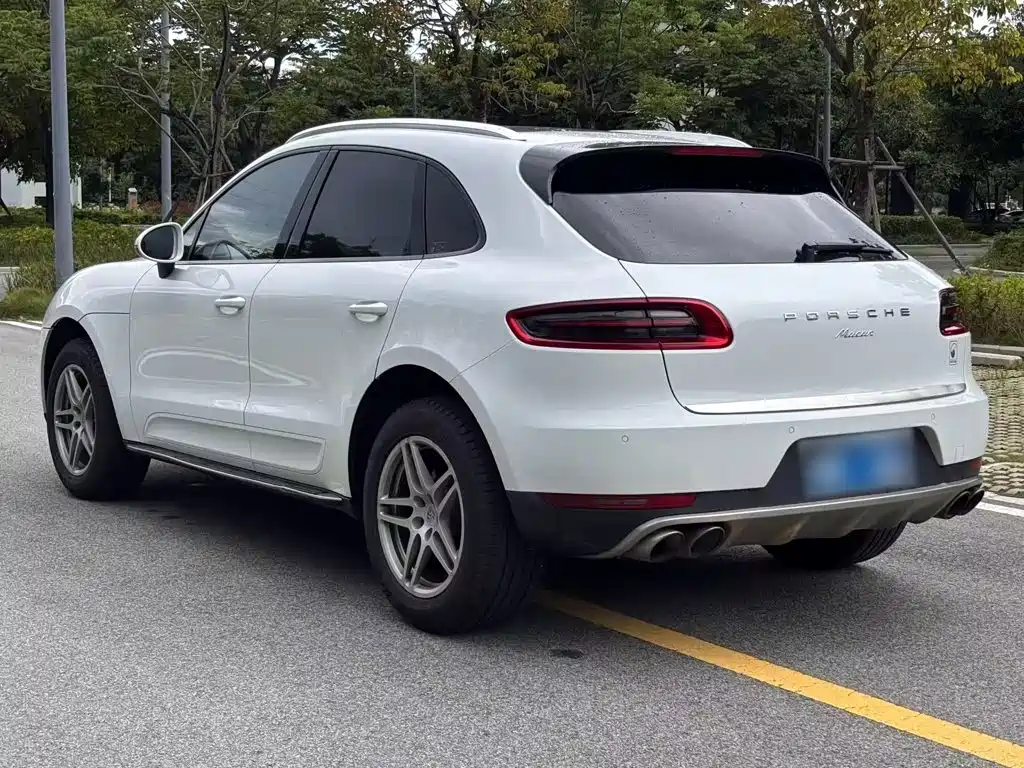 Macan Macan 2.0 T