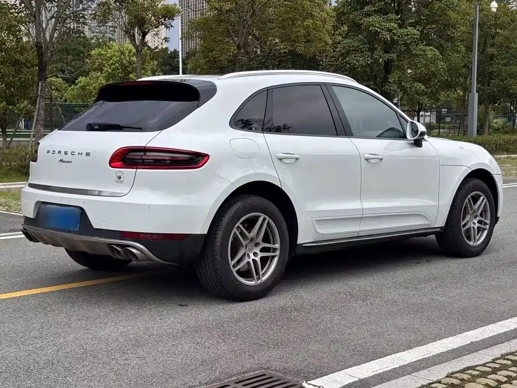 Macan Macan 2.0 T