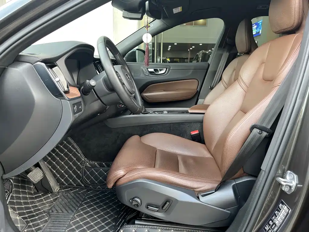 Volvo XC60 T5 4 WD Smart Vision Luxury