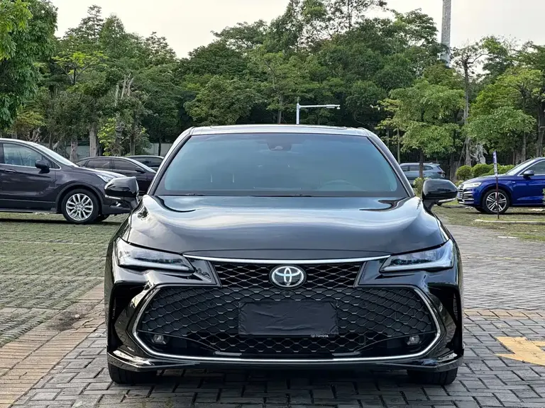 Toyota Avalon 2.5 L Luxury