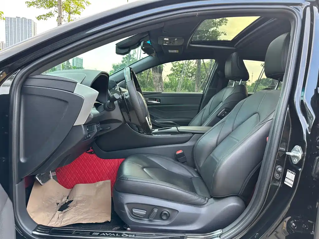 Avalon 2.5 L Luxury