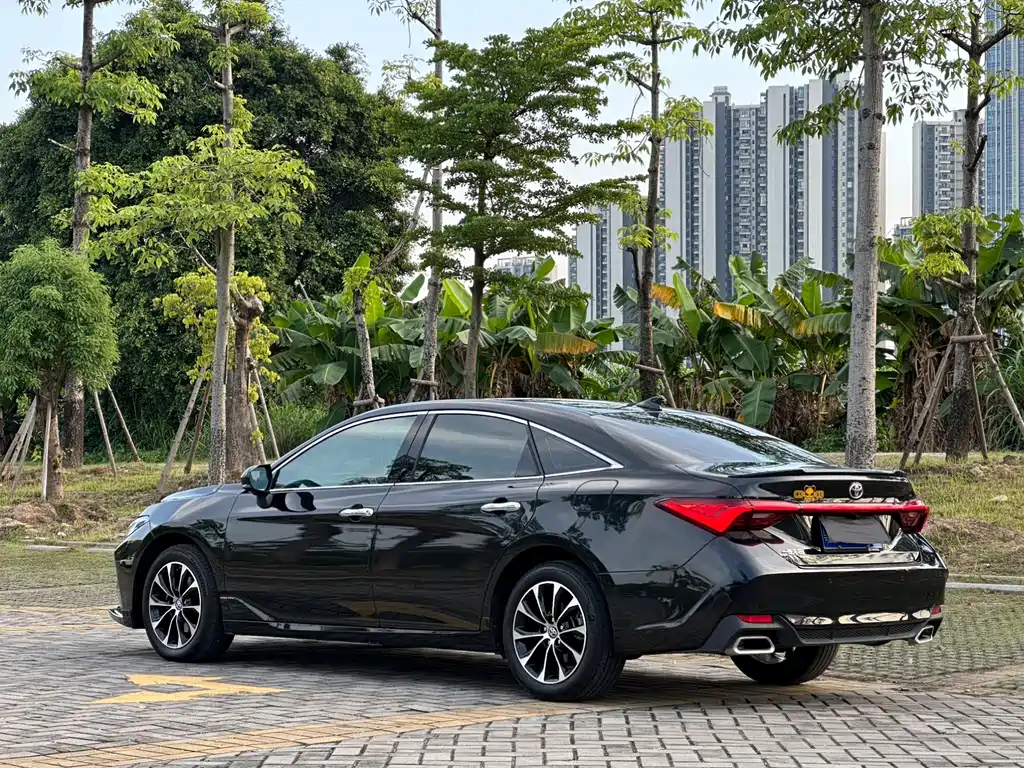 Avalon 2.5 L Luxury