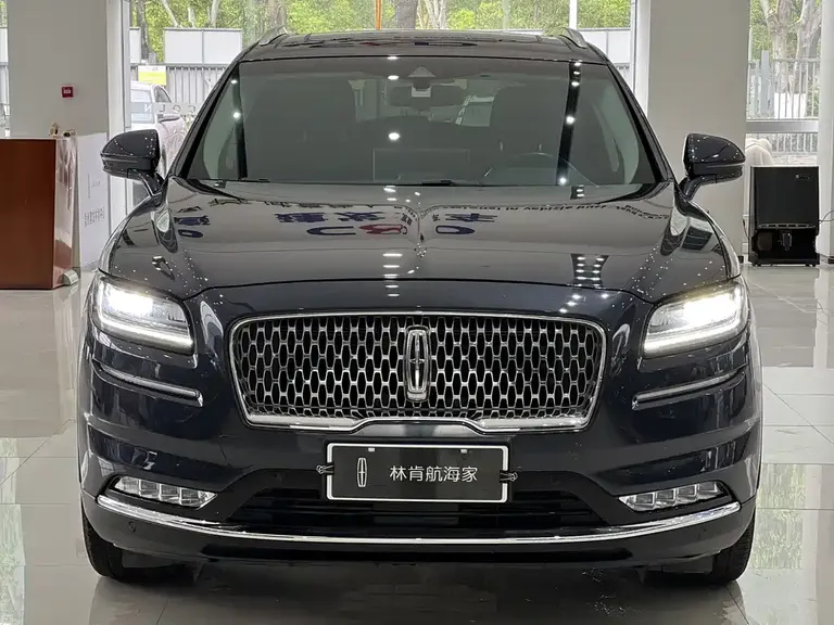 Lincoln Nautilus 2.0 T 4 WD Graceful