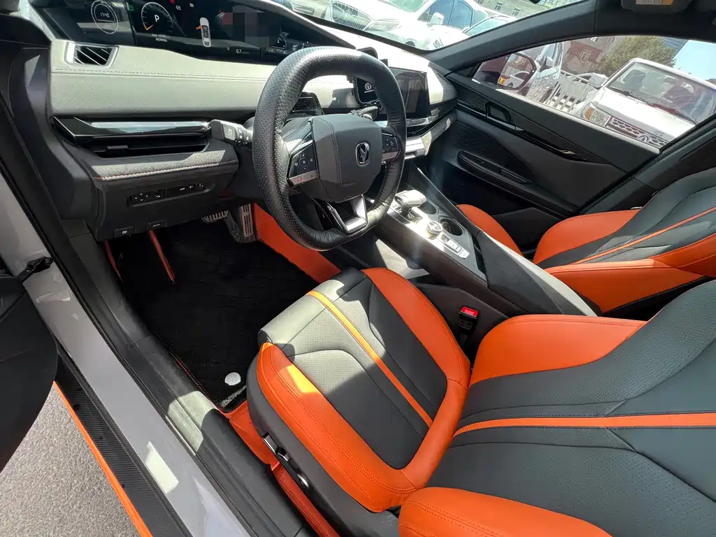 Changan UNI-V 1.5 T Distinguished Sport