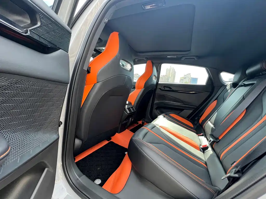 Changan UNI-V 1.5 T Distinguished Sport