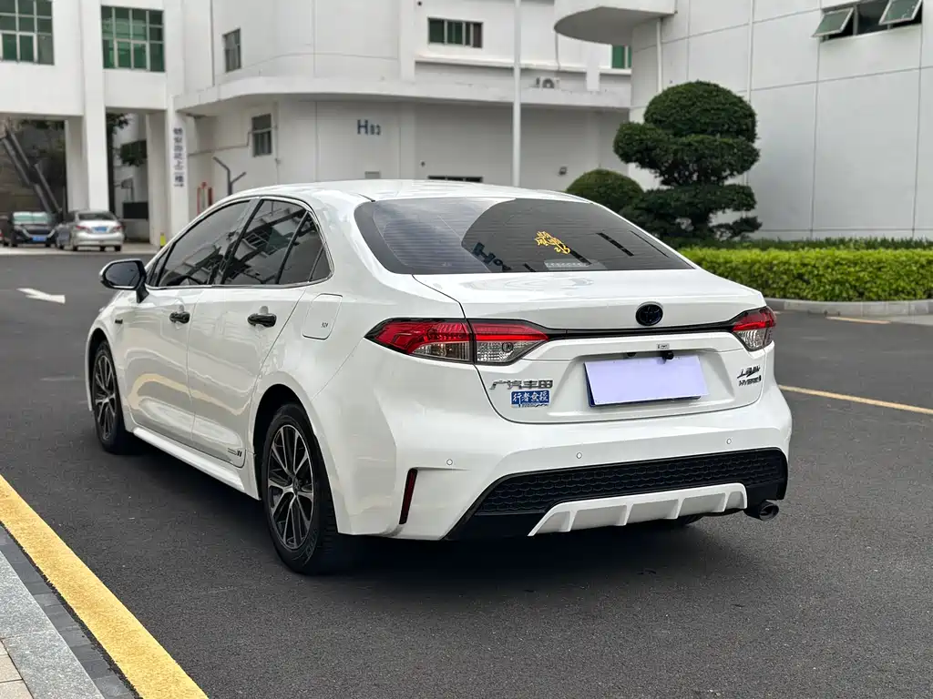 Levin Smart e-Hybrid Dual Engine 1.8 L Luxury