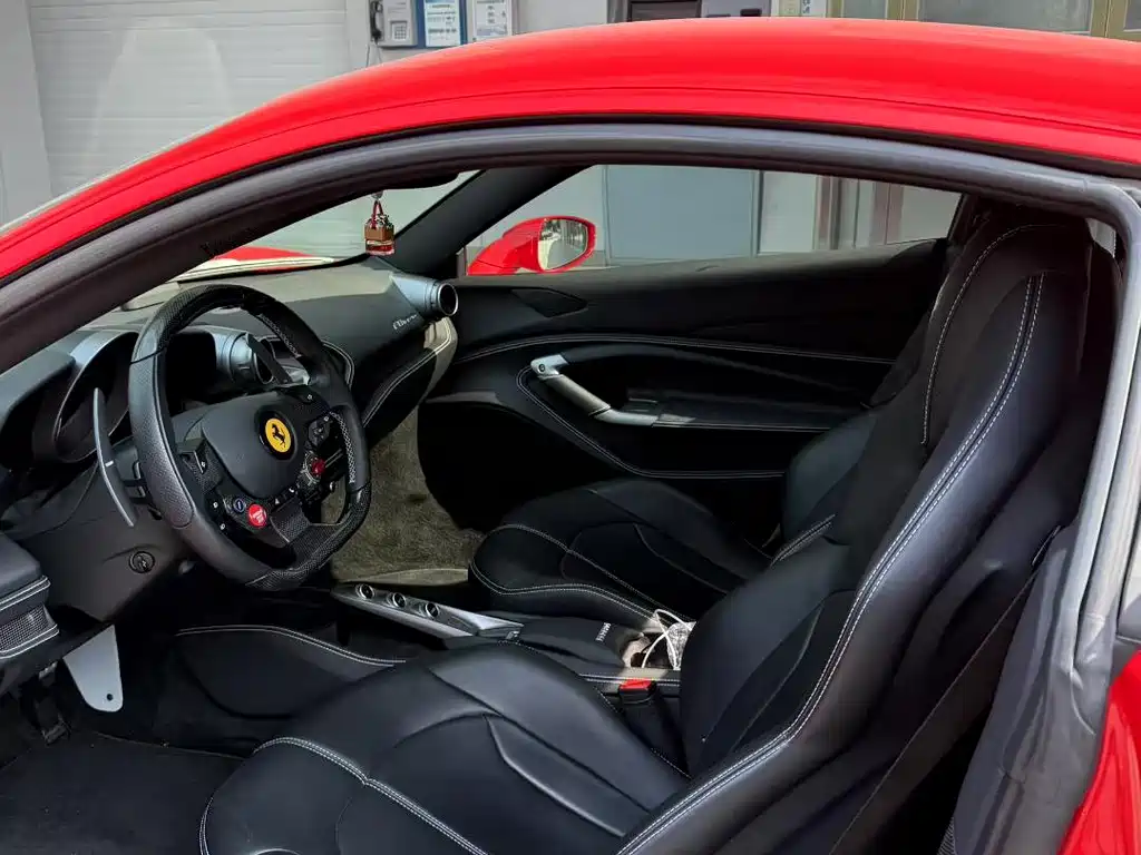 Ferrari F8 Tributo 3.9 T V8