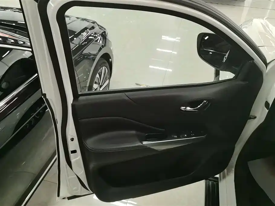 Terra 2.5 L XL Upper Auto 2 WD Luxury