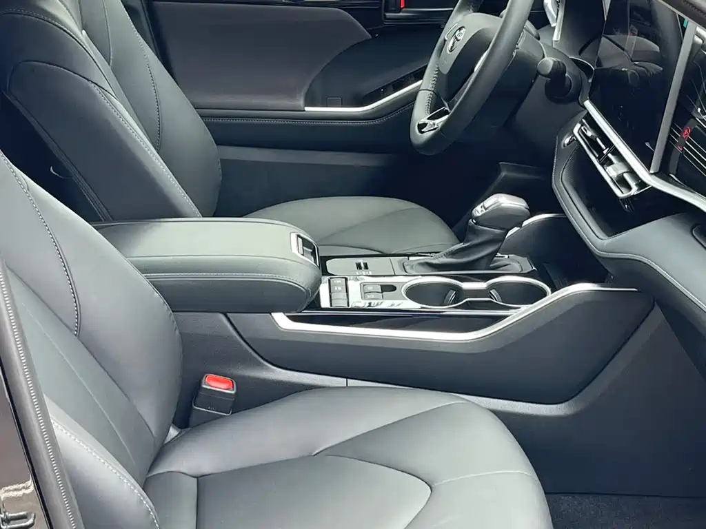 Highlander 2.5 L Smart e-Hybrid Dual Engine 2 WD Elite 5-seat