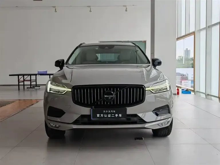 Volvo XC60 T5 4 WD Smart Grace Luxury CN-V