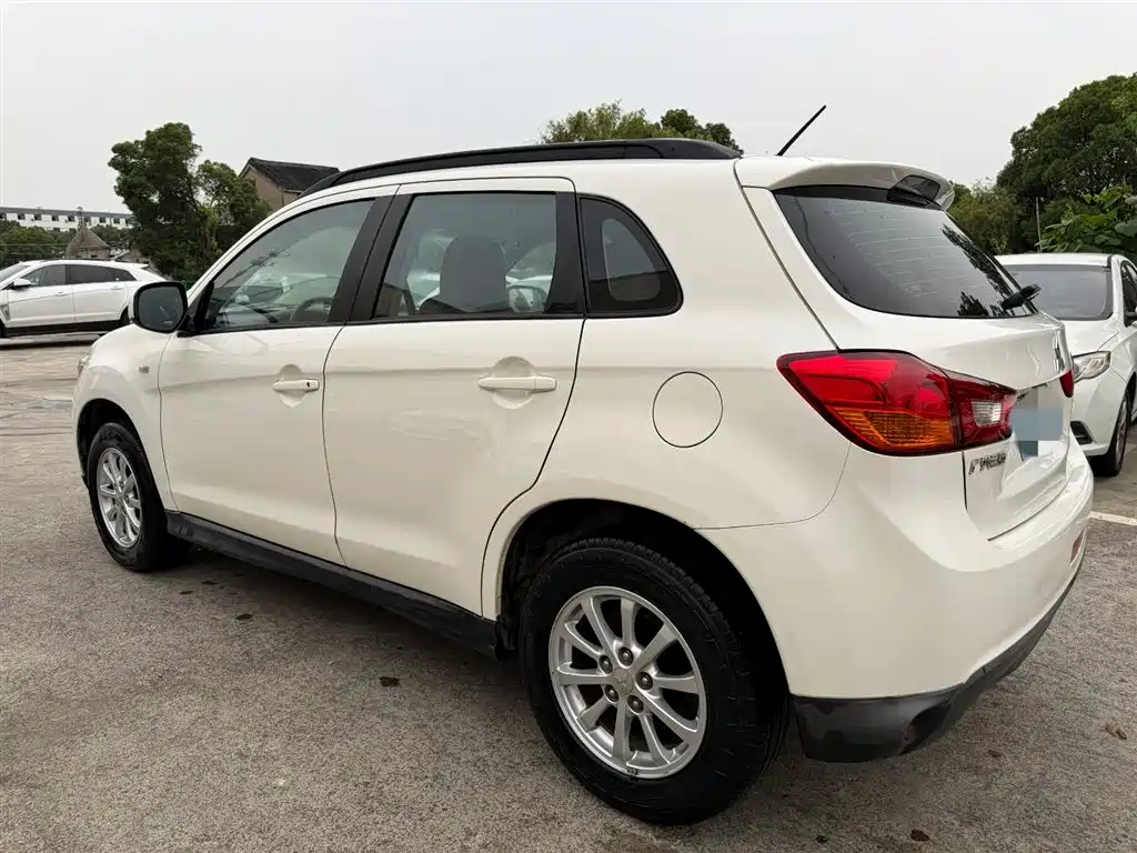 ASX 2.0 L CVT 2 WD Elite