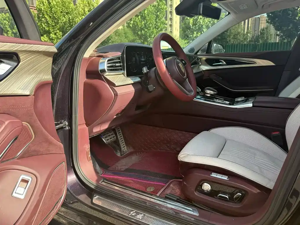 Hongqi H9 2.0 T Connected Flagship