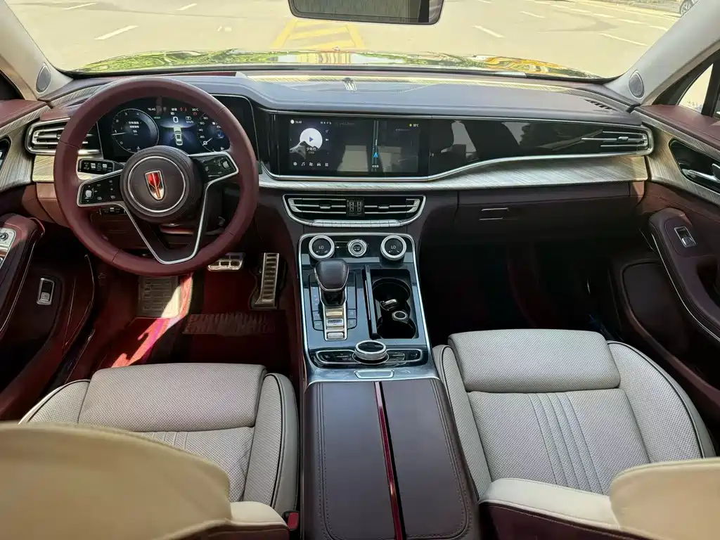 Hongqi H9 2.0 T Connected Flagship
