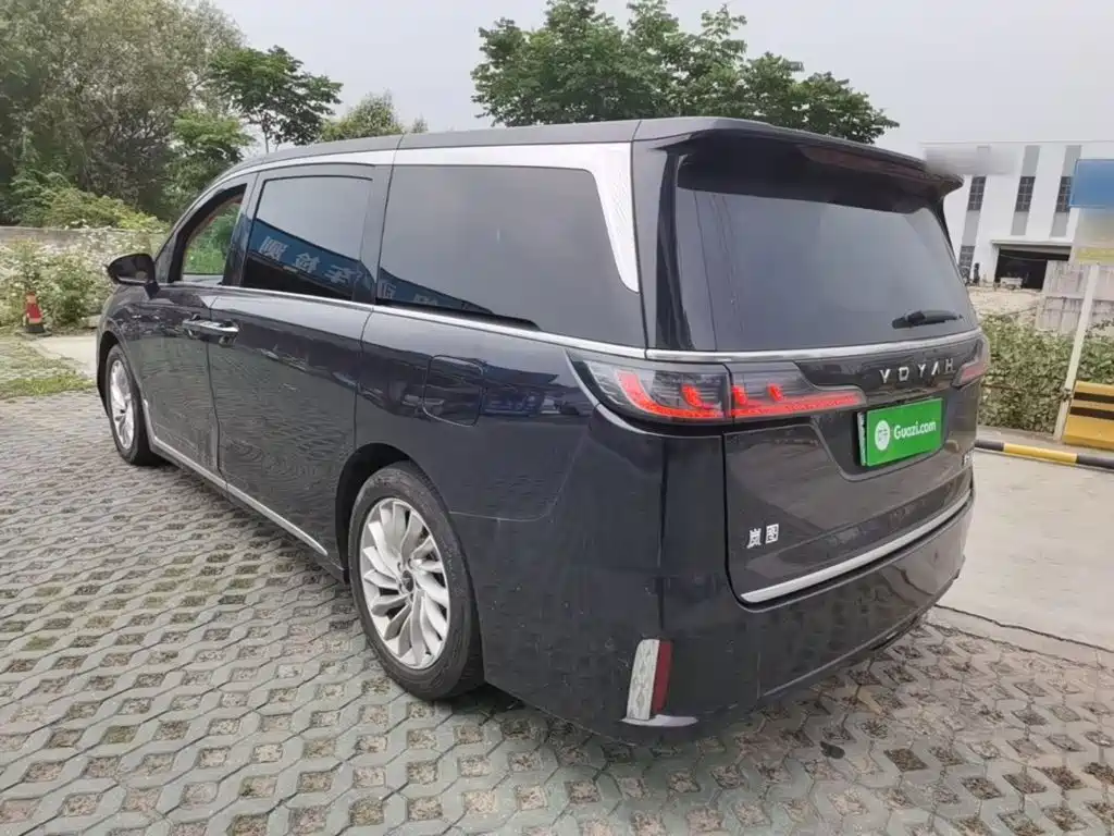 Voyah Dreamer PHEV Ultra Long Range Distinguished