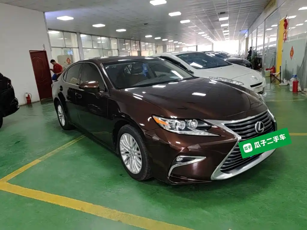 Lexus ES 200 Elite