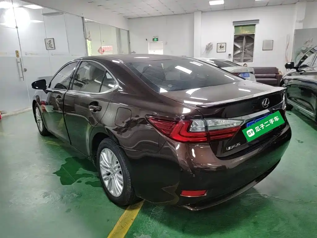 Lexus ES 200 Elite