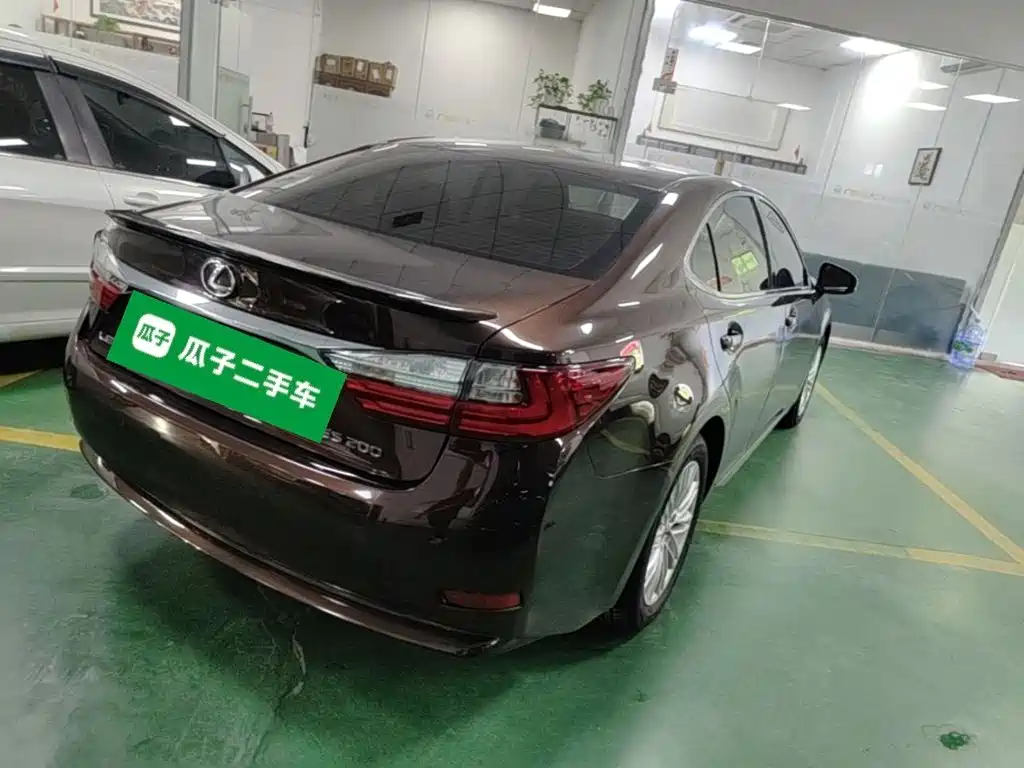 Lexus ES 200 Elite