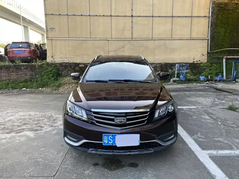Geely Emgrand 帝豪 2015款 两厢RS 1.5 L CVT向上版