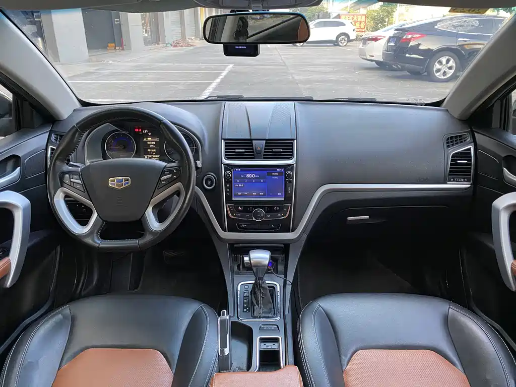 Emgrand 帝豪 2015款 两厢RS 1.5 L CVT向上版