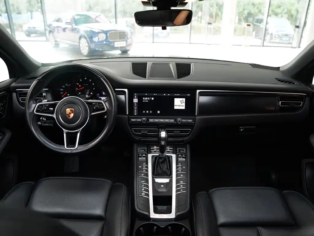 Macan Macan 2.0 T