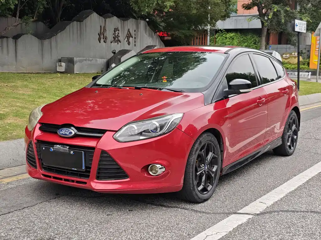 Focus Hatchback 2.0 L Auto Luxury Sport