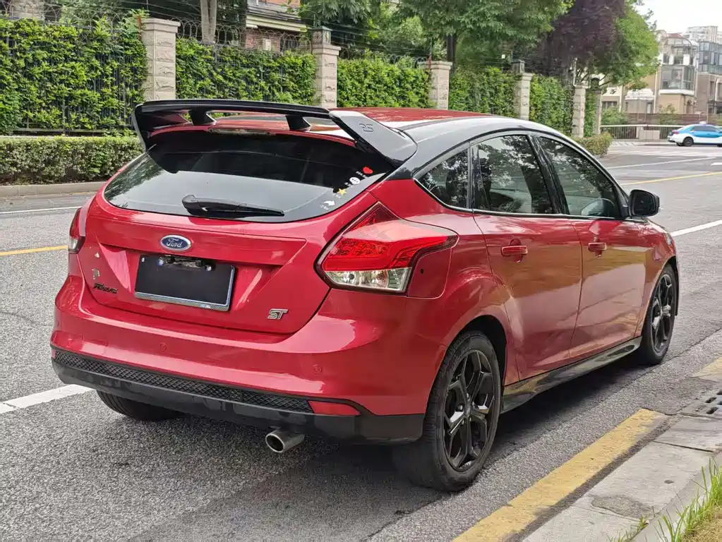 Focus Hatchback 2.0 L Auto Luxury Sport