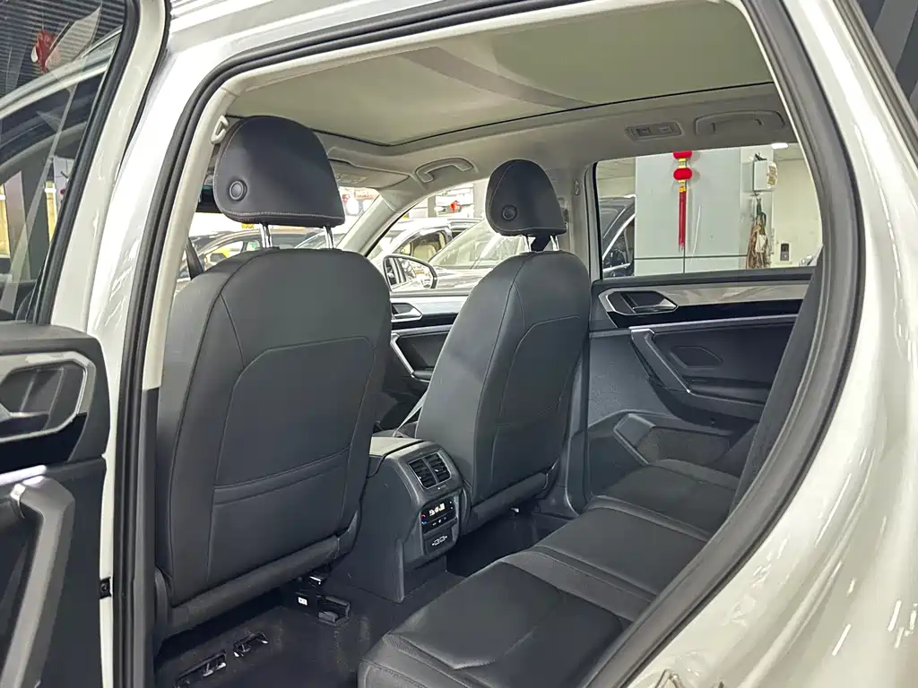 Tayron 280 TSI 2 WD Luxury Connected