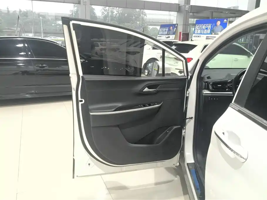 Custo 270 TGDi Distinguished LUX