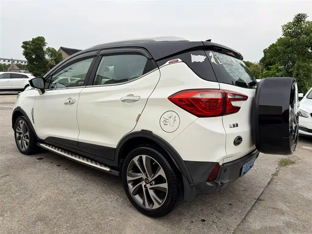 Yuan 元 2016款 1.5 L 手动尊荣型