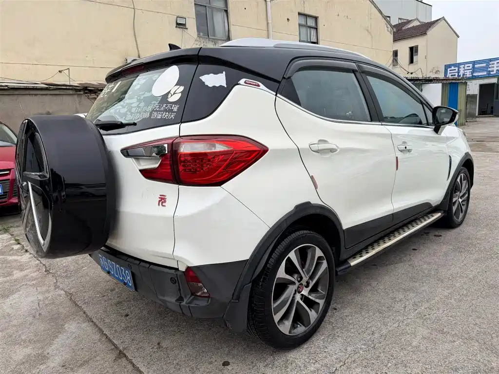 Yuan 元 2016款 1.5 L 手动尊荣型