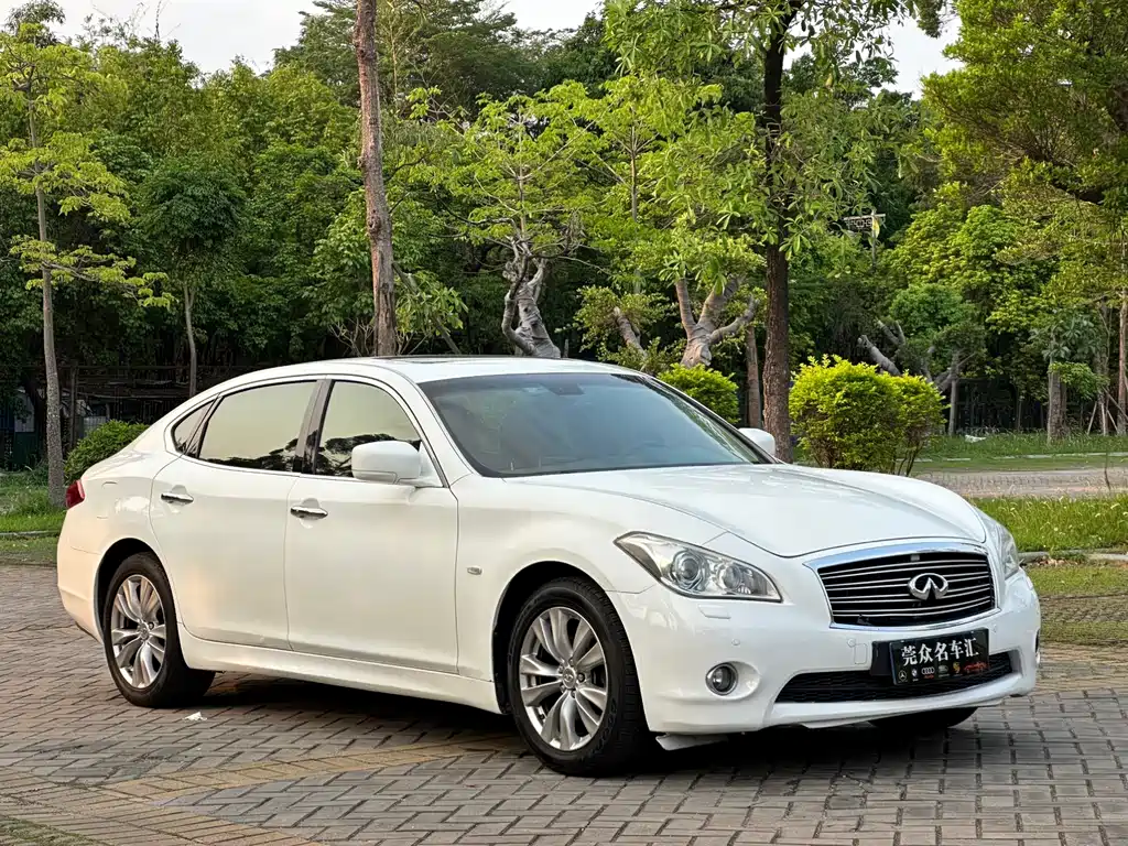 Infiniti M Series 英菲尼迪M系 2012款 M25 L 雅致版