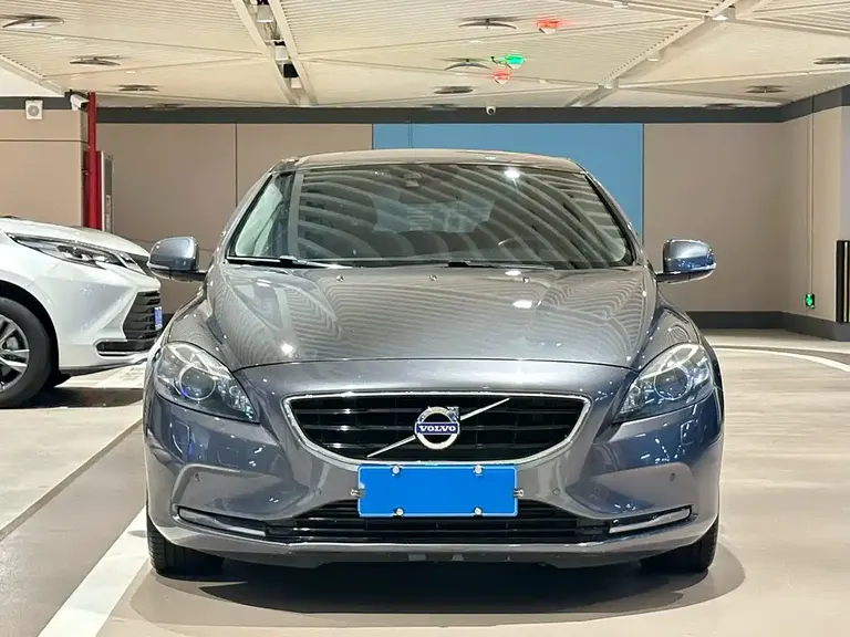 Volvo V40 2.0 T Smart Grace