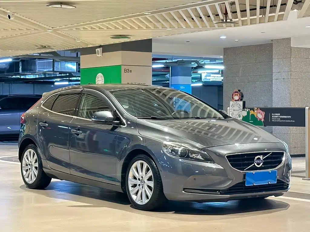 Volvo V40 2.0 T Smart Grace