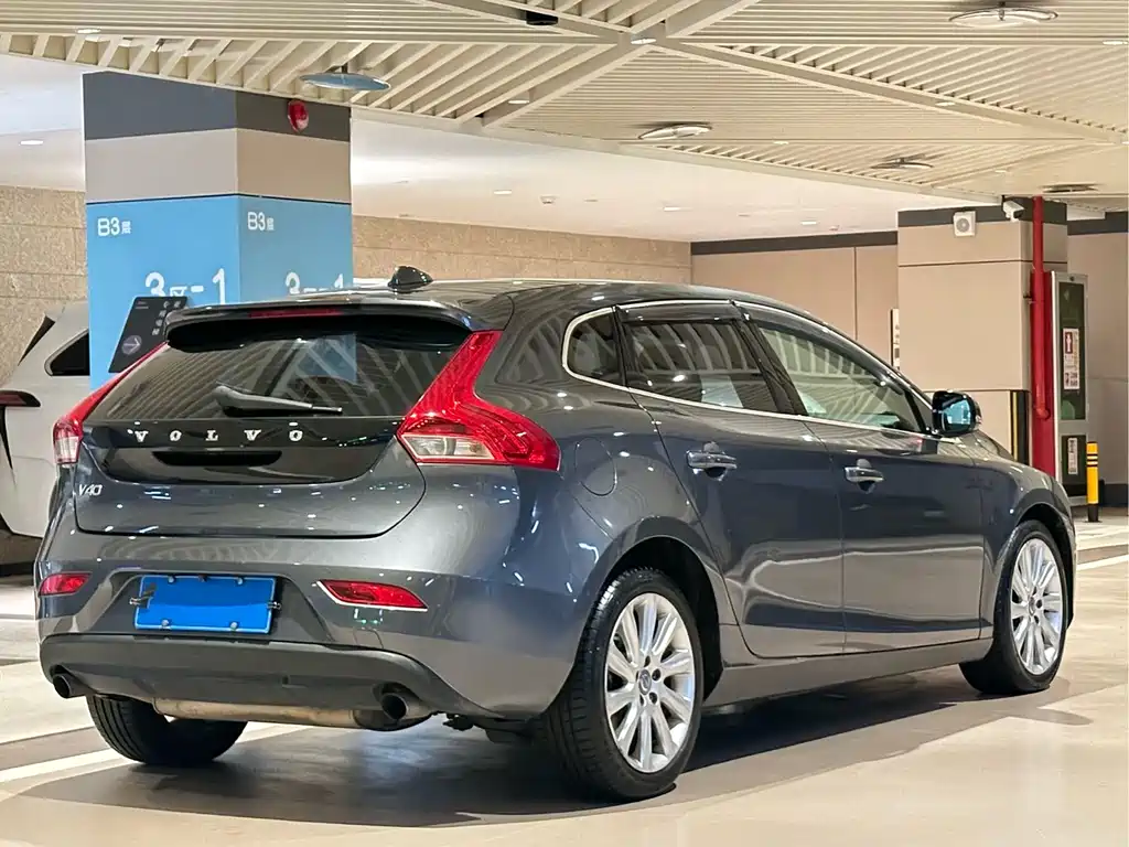 Volvo V40 2.0 T Smart Grace