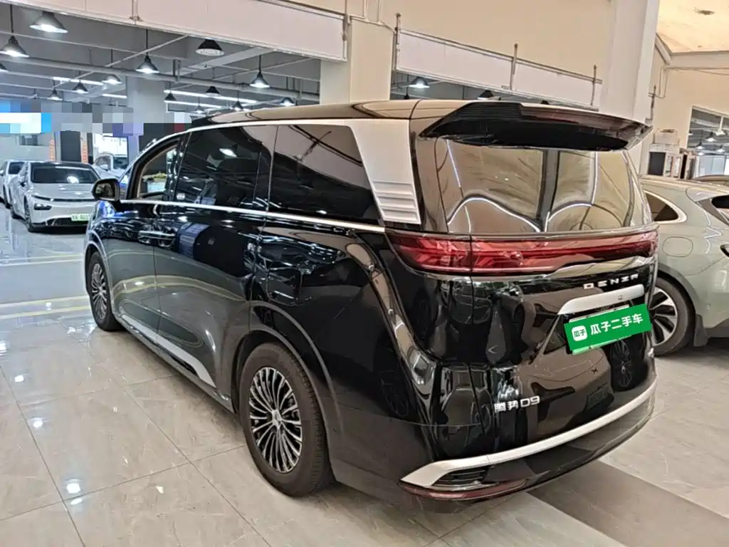 Denza D9 DM-i Smart Drive 1020 4 WD Honored