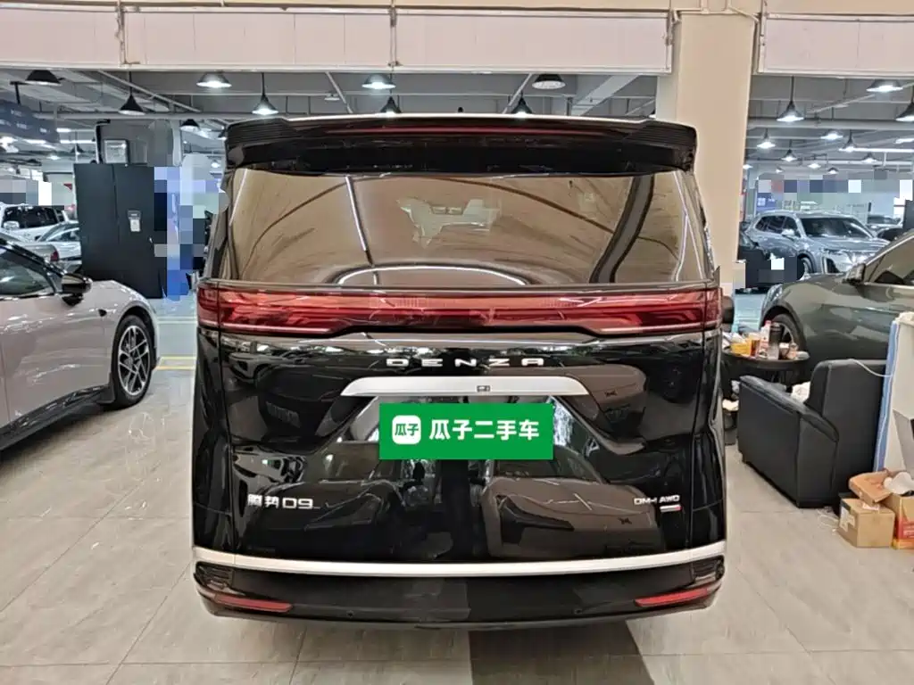 Denza D9 DM-i Smart Drive 1020 4 WD Honored