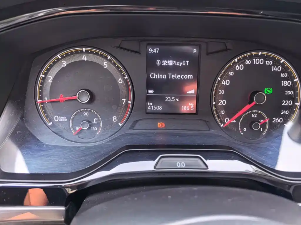 Bora 1.5 L Auto Comfort Connected