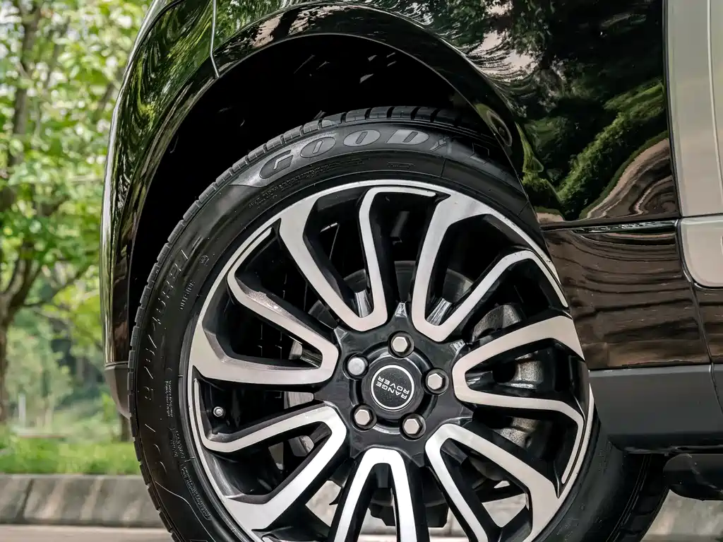 Range Rover 3.0 SC V6 Supreme Genesis Extended