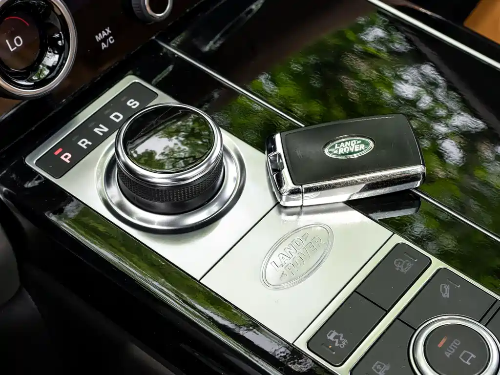 Range Rover 3.0 SC V6 Supreme Genesis Extended