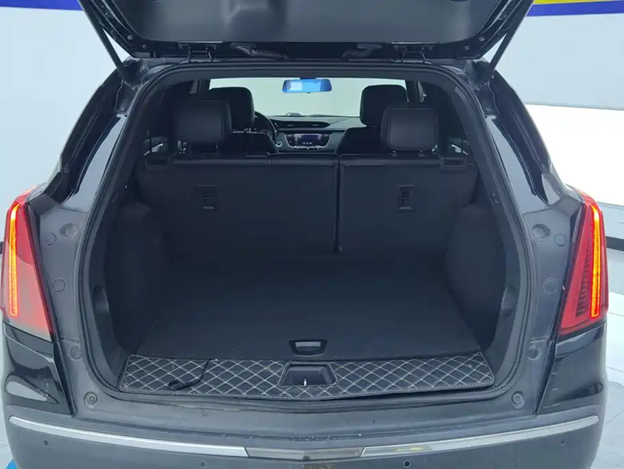 Cadillac XT5 28 T Tech