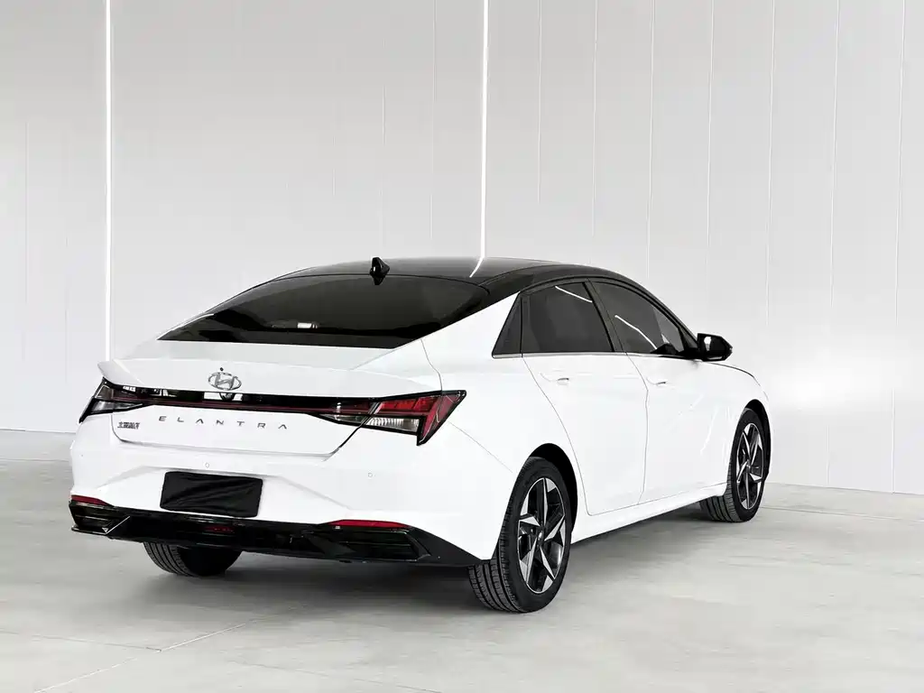Elantra 1.5 L CVT LUX Distinguished
